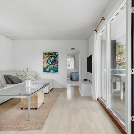 3 Bedroom Amazing In Dronningmølle