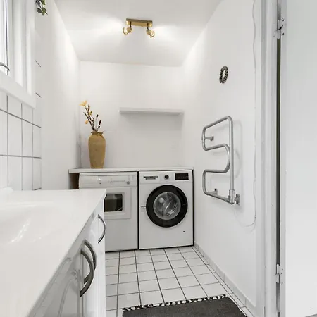 3 Bedroom Amazing In Σπίτι διακοπών Dronningmølle