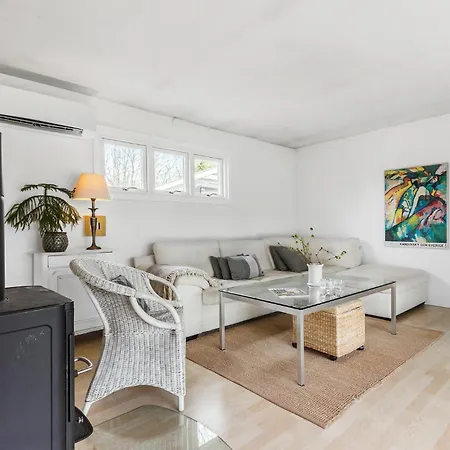 Lovely In With Kitchen Holiday home *