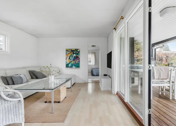 3 Bedroom Amazing In Dronningmølle