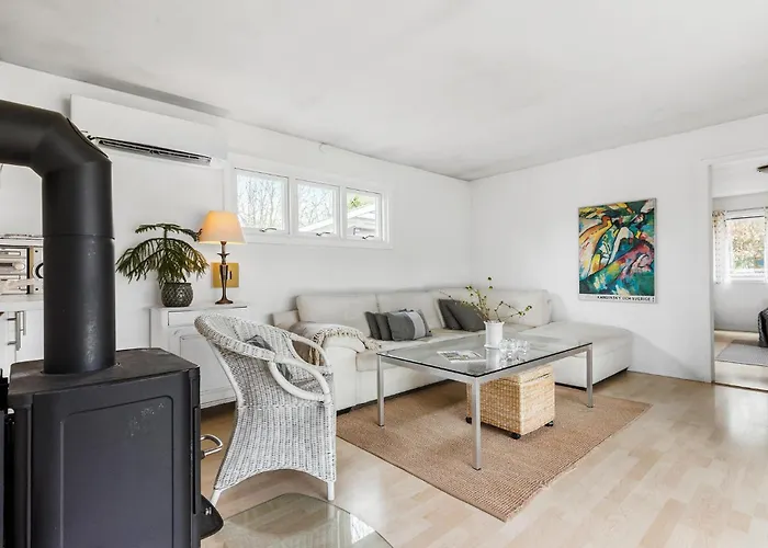 3 Bedroom Amazing In 別荘 *
